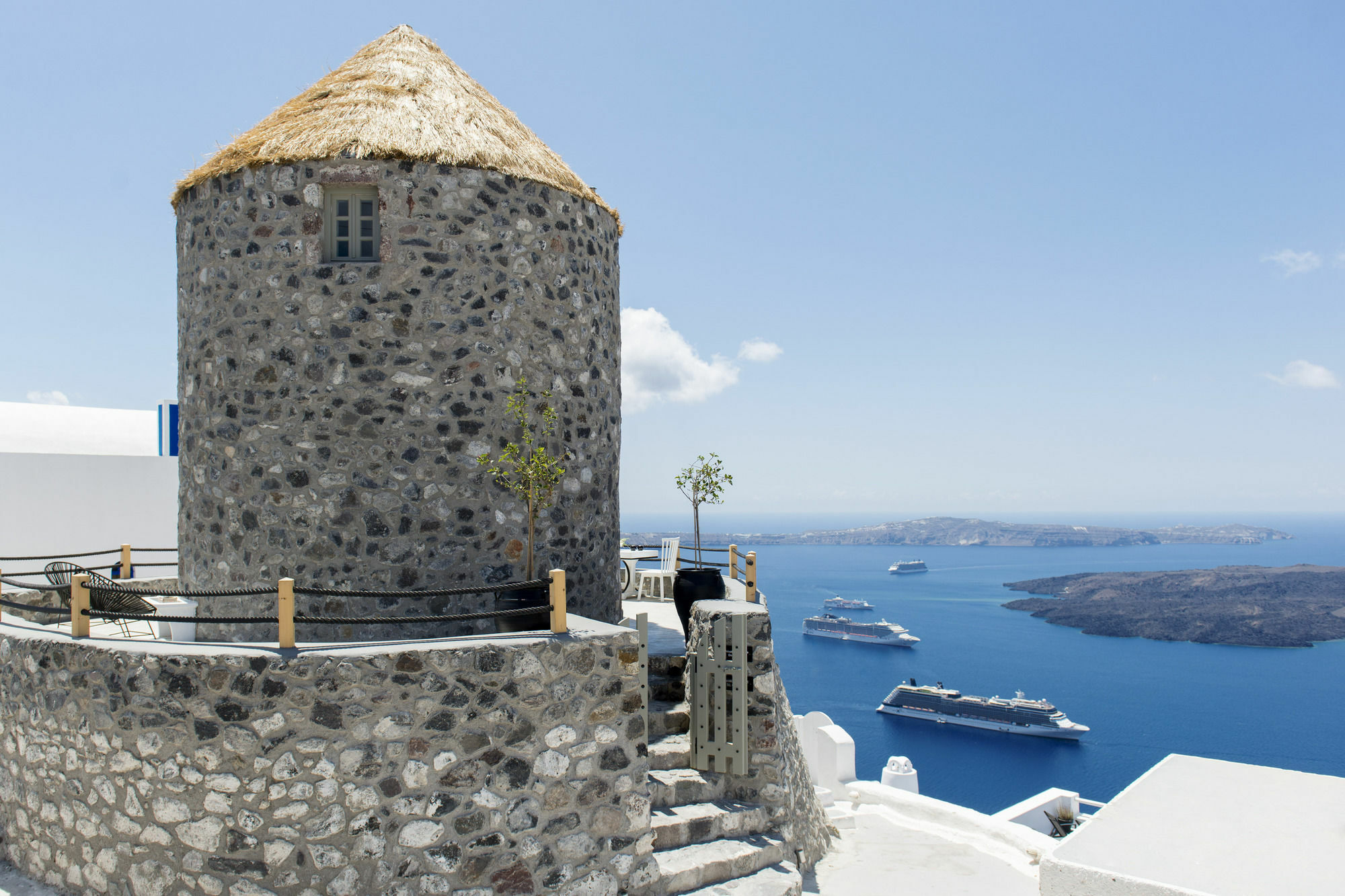 Windmill Imerovigli (Santorini)